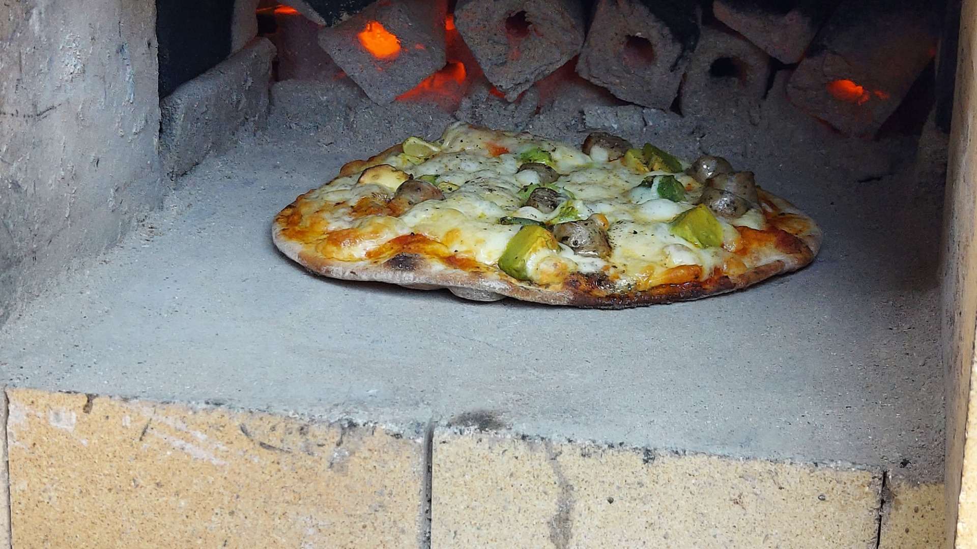 岡山市イタリアンのおすすめピザのご紹介